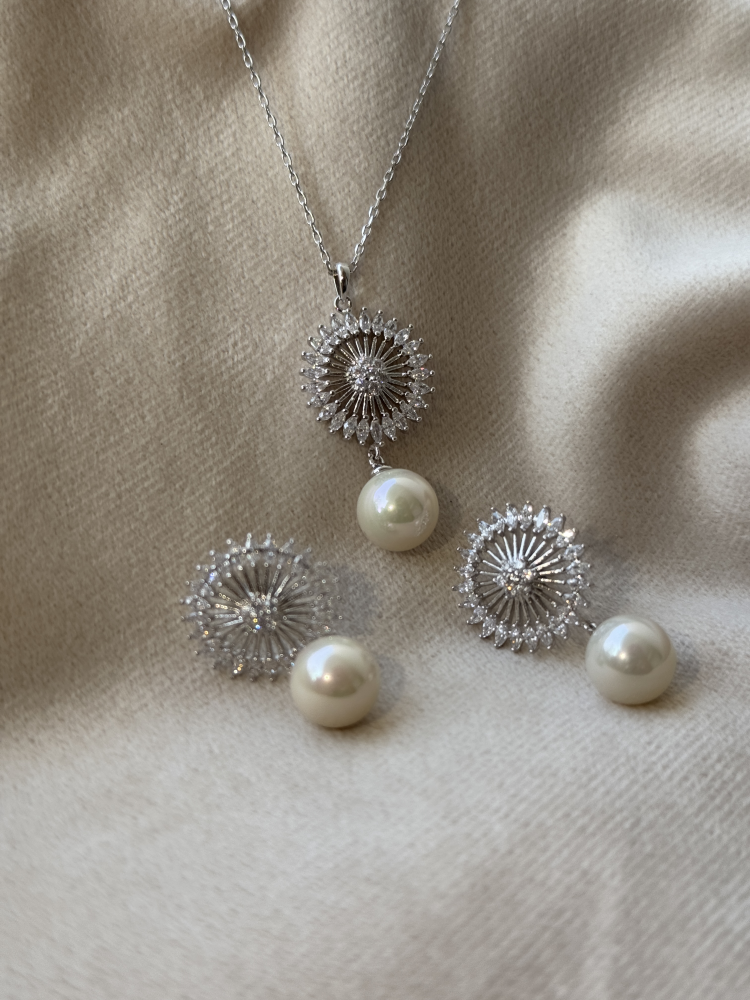 Radiant Pearl Sunburst Necklace Set