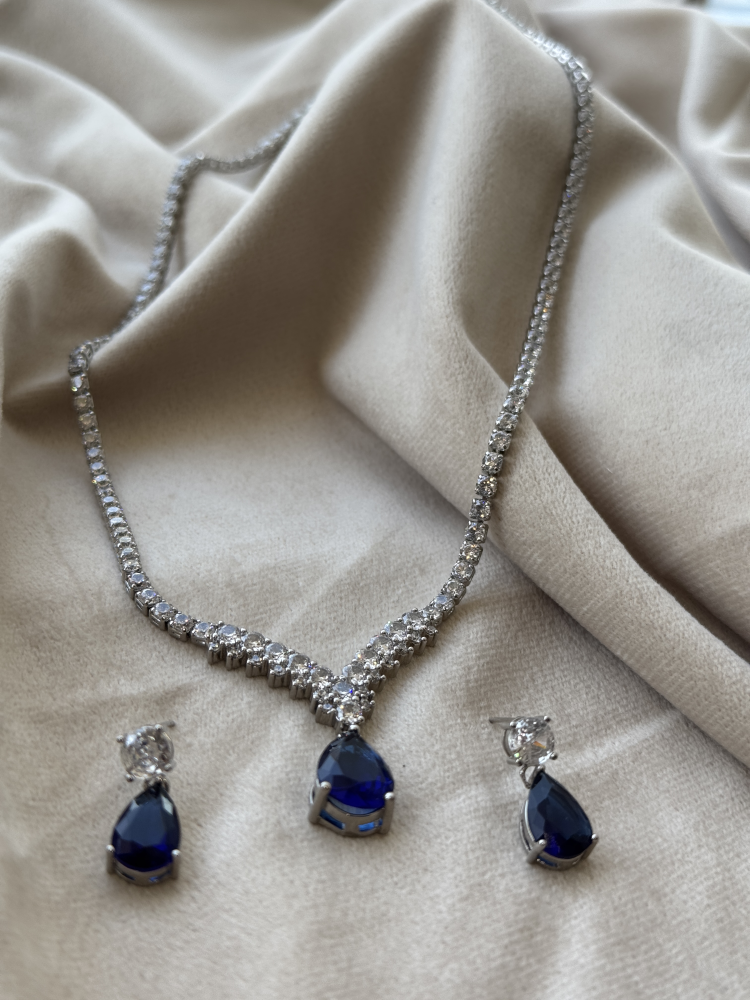 Sapphire Elegance Necklace Set